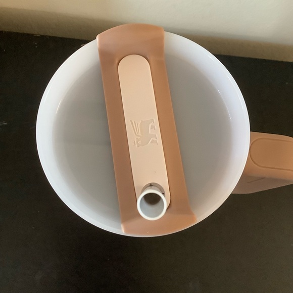 Stanley Quencher 40oz Tumbler - Picture 5 of 7